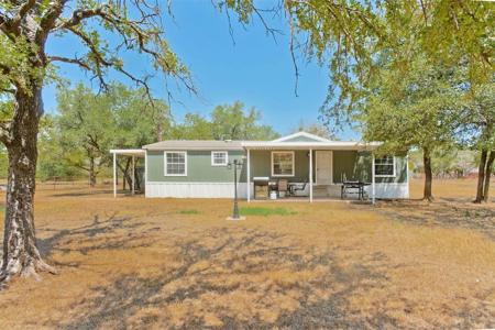 3104 De Leon Drive
