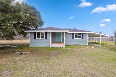220 Anchor Lane