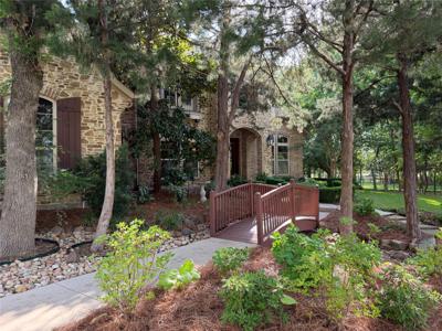 427 Wyndemere Boulevard