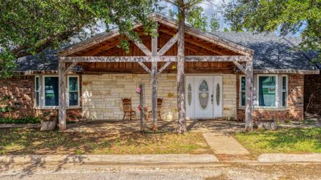 3130 Oak Trail Drive