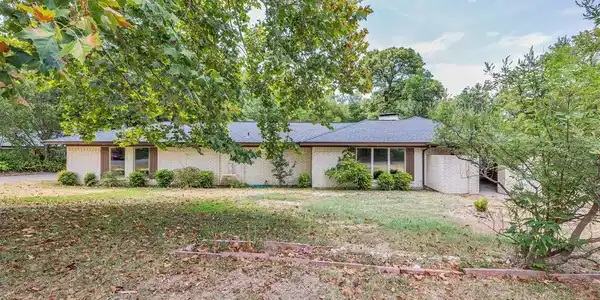 7413 Lochwood Court