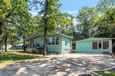 306 Dyer Circle