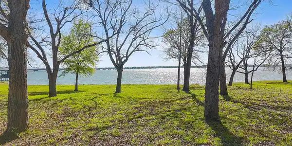 Lot 32 Embarcadero
