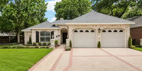 3601 Willow Bend Circle