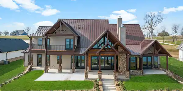 340 Emerald Lane