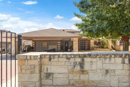1527 Hayloft Lane