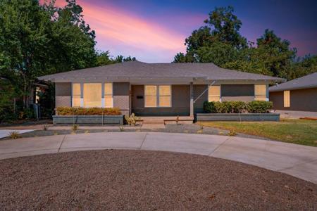 7119 E Mockingbird Lane