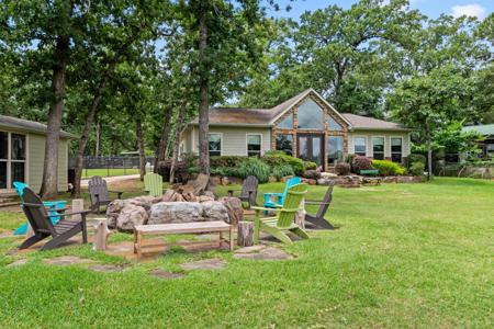 326 Hickory Circle
