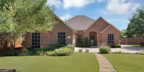 7256 Lake Country Drive