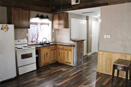 643 Private Road 7705