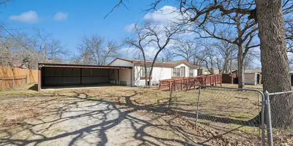 1505 Mockingbird Lane