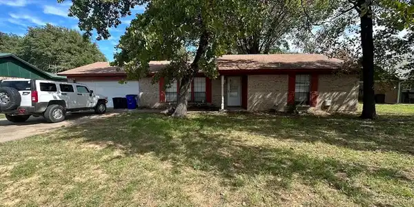 832 Lake Crest Parkway