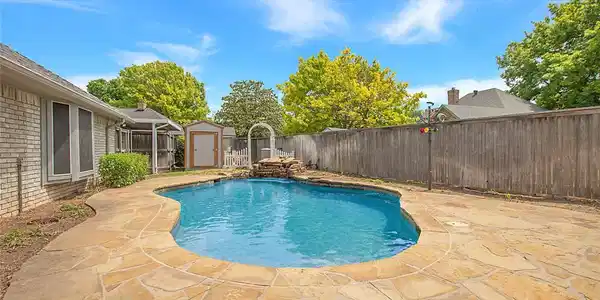 9125 Timber Oaks Drive