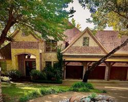 5222 Bayshore Drive