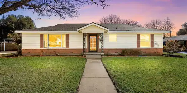 3310 Lake Heights Drive