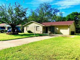 5608 Victoria Place
