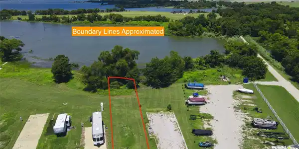 Lot 4 Waterfront Road