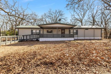 107 Meadowlark Lane
