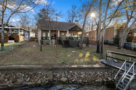 108 Shoreline Circle