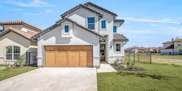 10032 Lakeside Drive