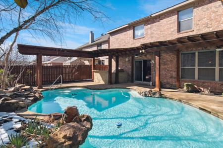 616 Bushdale Drive