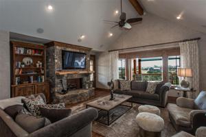 2033 Harbor Way