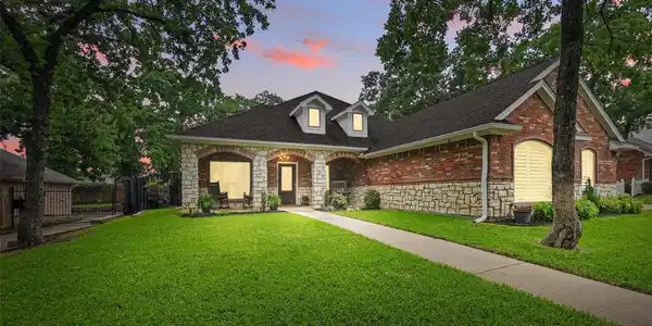 1308 Spinnaker Lane