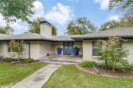 8328 San Leandro Drive