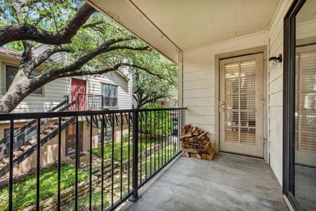 6646 E Lovers Lane