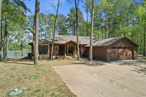 691 E Eagle Point Dr