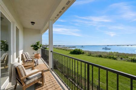 5238 Lake Terrace Court