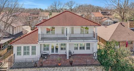 3010 Lakeside Drive