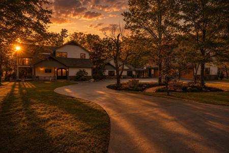 692 Private Road 5937