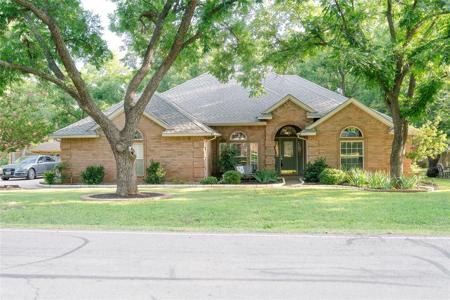 9216 Hanging Moss Drive
