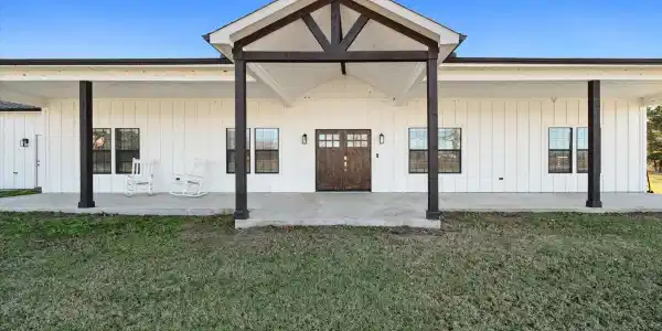 200 County Road 2190