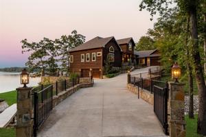 353 E Eldorado Drive