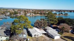 127 Glen Oaks Drive