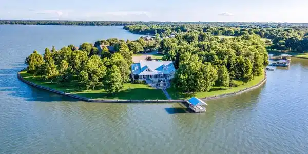 427 Moonlight Drive