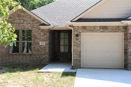 12 Huckleberry Lane