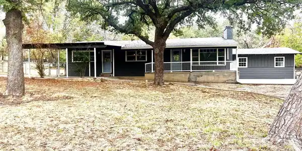 921 Jarvis Lane
