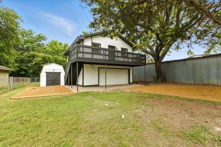 6 Paris Drive
