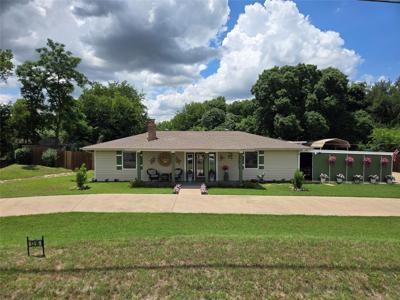 1316 E Apache Trail