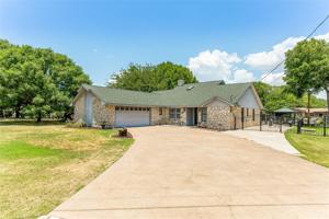 3905 E Chippewa Trail