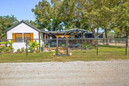 220 Treasure Beach
