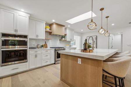 6639 Aintree Circle