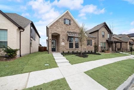 619 Caprice Bluff