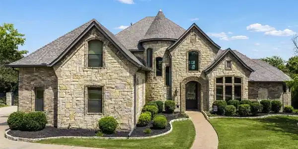 3908 Lakewood Heights Court