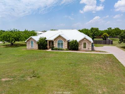 142 Quaker Rd