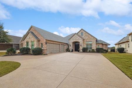 1211 Prestwick Court