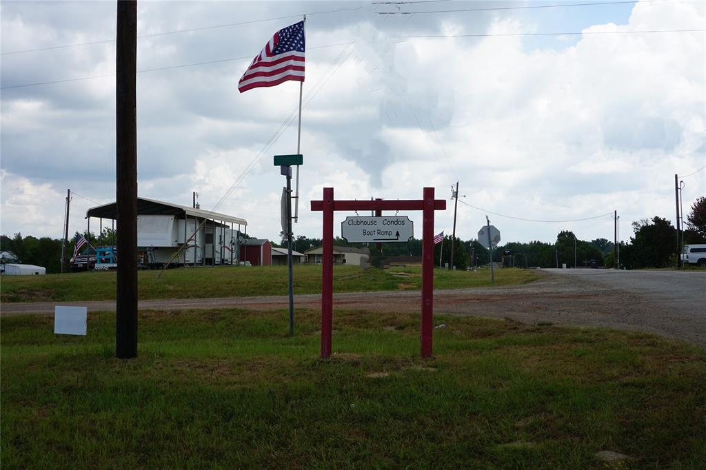 684 Holiday Village Drive, Quitman, TX lhrmls01810611